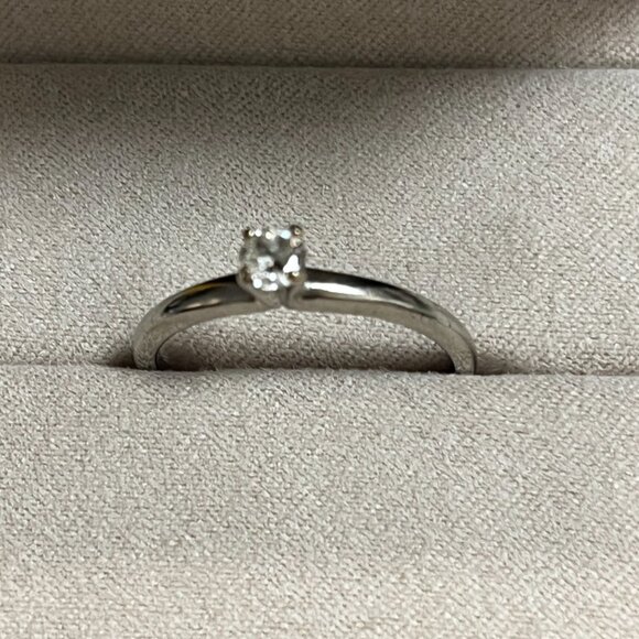 Rings in Pensacola, FL | Jewelers Trade Shop Jewelers Trade Shop 18k white gold diamond ring